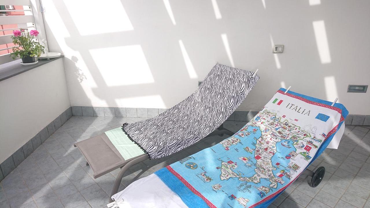 Sky-Terrace In Central Station, 3 Bedrooms نابولي المظهر الخارجي الصورة