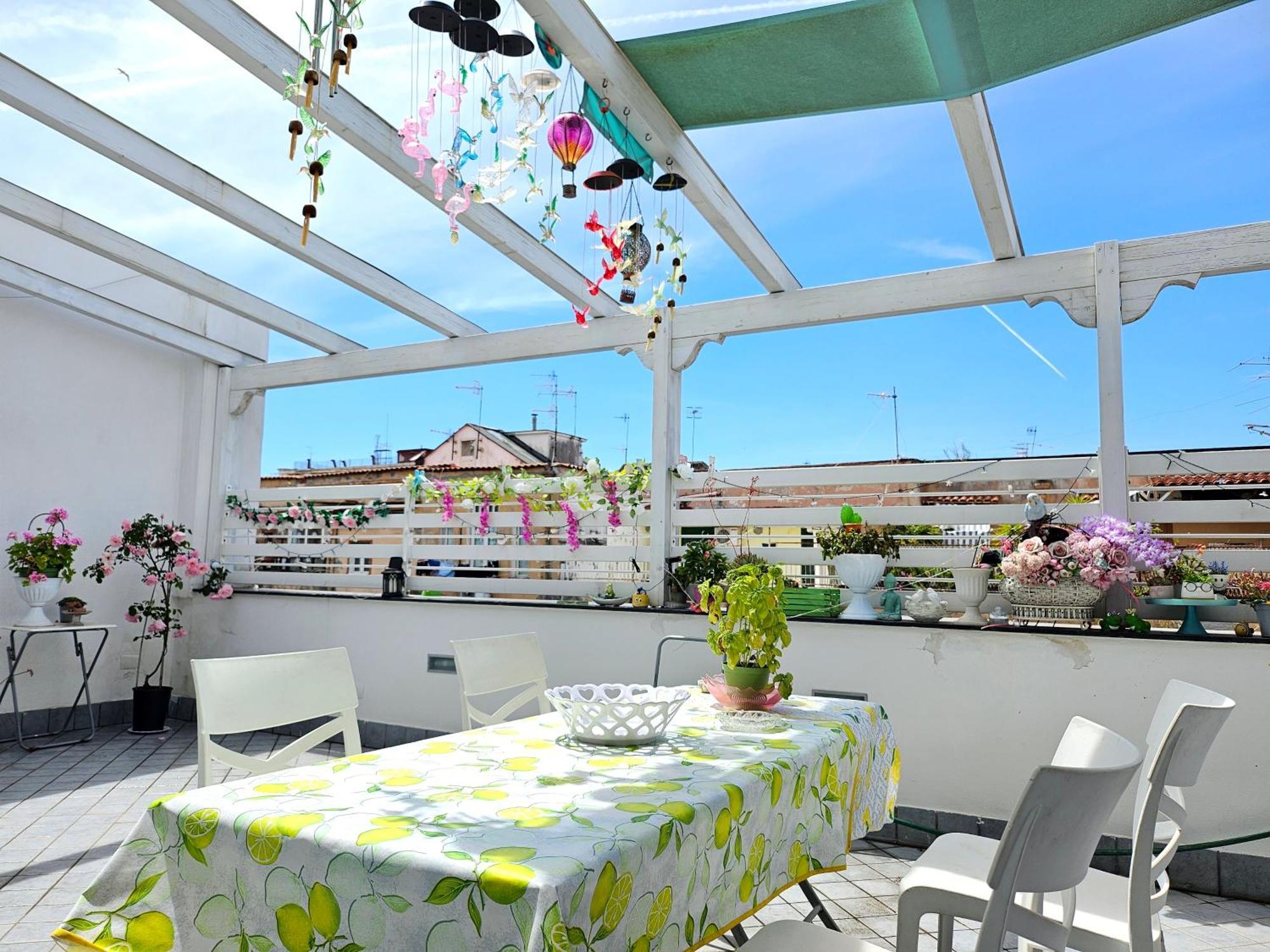Sky-Terrace In Central Station, 3 Bedrooms نابولي المظهر الخارجي الصورة